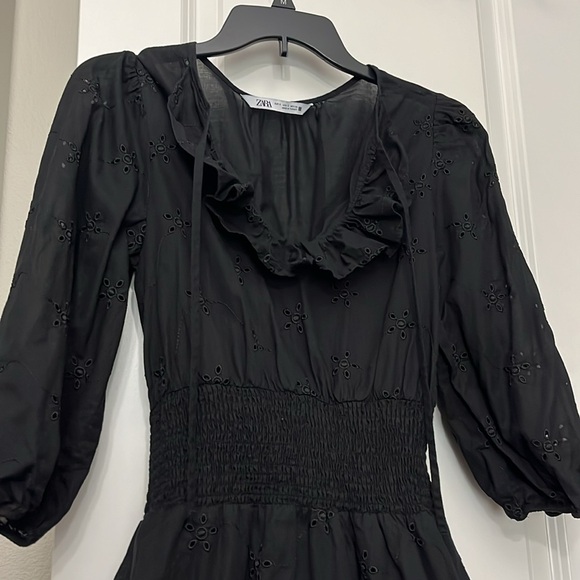 Zara dress - Picture 2 of 5